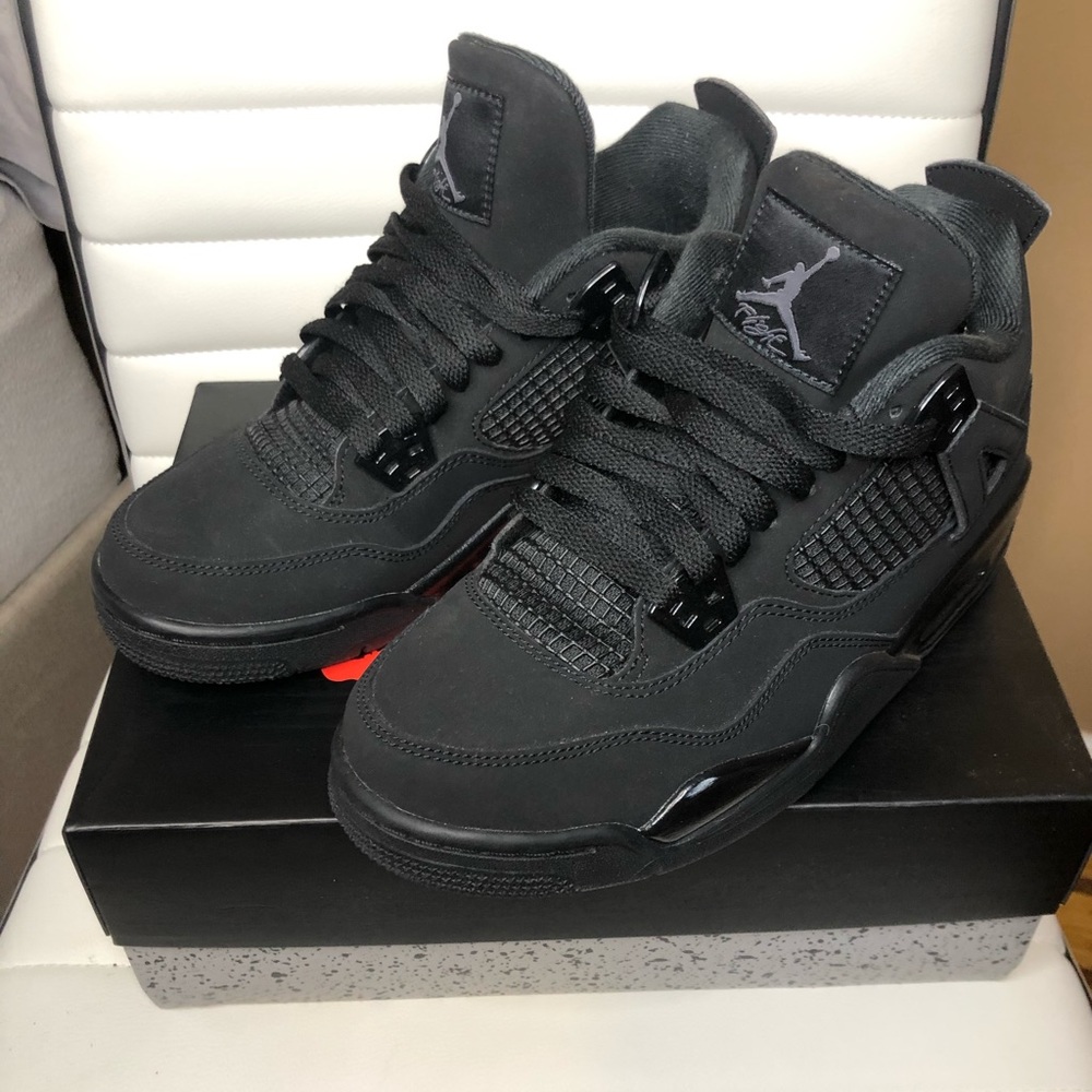 JORDAN BLACK CAT 4’s